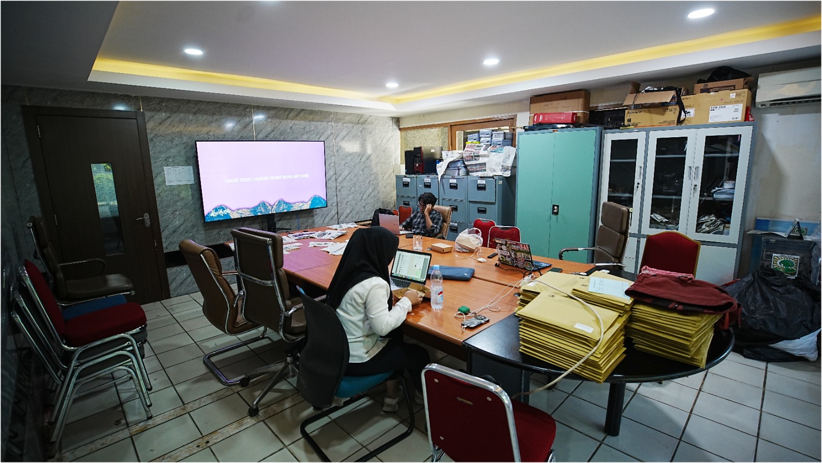 Ruang Rapat Sekretaris Universitas